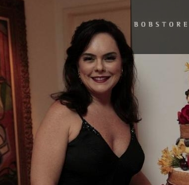 Denise Cavalcante elege vestido de Lino Villaventura