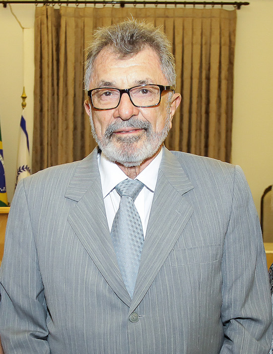 Eudoro Santana recebe o Troféu Clóvis Rolim