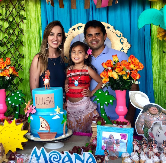 Kaline Ferraz e Alfredo Sávio celebram o quinto aniversário da herdeira Luísa