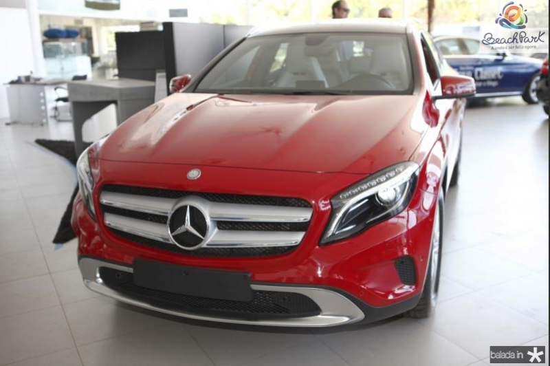 Newsedan arma brunch para apresentar o GLA 200, novo esportivo da Mercedes-Benz