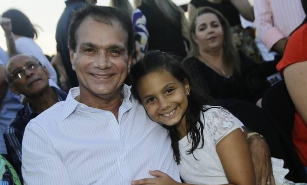 Galeria BSPAR promove exposição de mesas e árvores natalinas