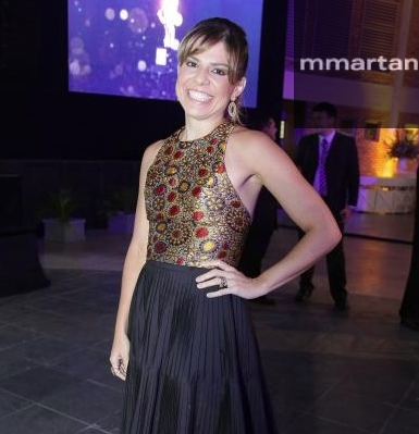 Carol Bezerra esbanjou estilo na festa de confraternização da CDL