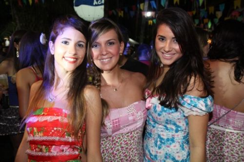 Manoela Gladstone, Camila Militão e Juliana Carneiro