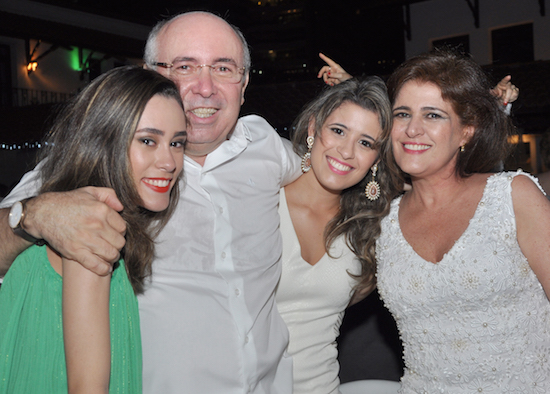 Gustavo Serpa agitou a New Year`s Eve no Ideal Clube