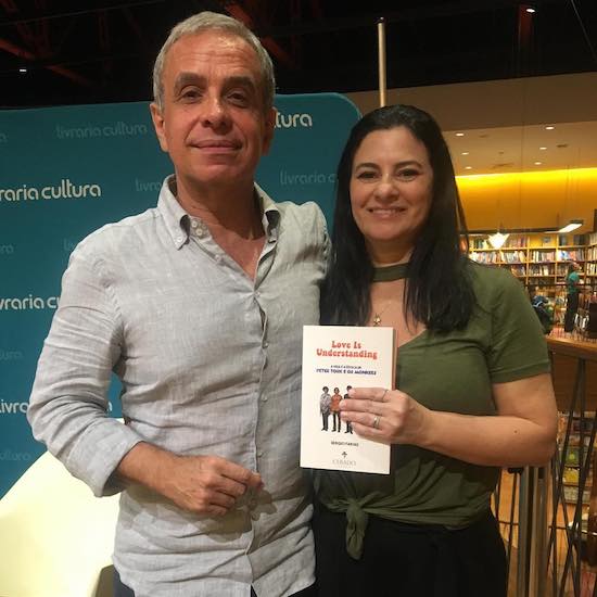 Sergio Farias pilota sessão de autógrafos de seu novo livro, hoje, na Livraria Cultura
