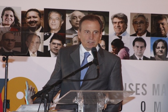 Binho Bezerra ganha Título de Cidadão Cearense