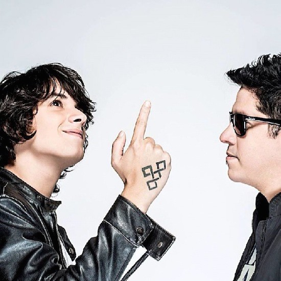 Léo Verão e Daniel Freitas chacoalham a Pink no sábado