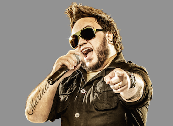 Thiago Farra comanda a festa na Pink Elephant