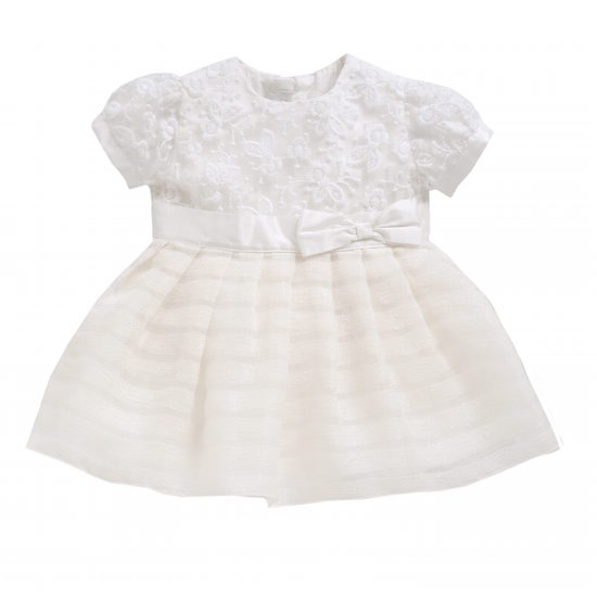 Esbanjando fofura, Chicco lança linha Cerimônia 2015