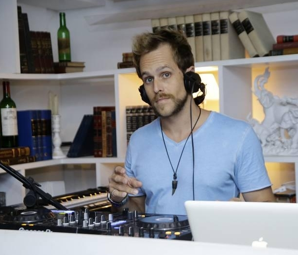 ShowTime Paradise agita o Colosso neste weekend