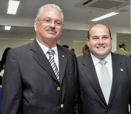 Victor Frota Pinto recebe Medalha Boticário Ferreira