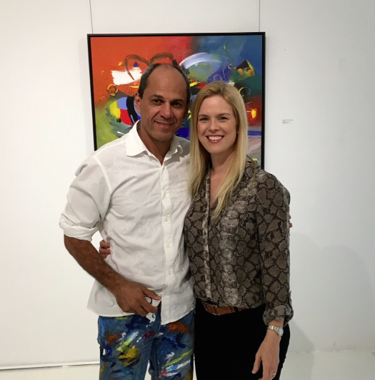 Cearenses conferem exposição de Mano Alencar, na Flórida