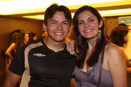 Rodrigo Leitão e Vivianny Santiago