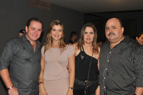 Ricardo Bezerra, Caroline, Adriana e Ricardo Cabral