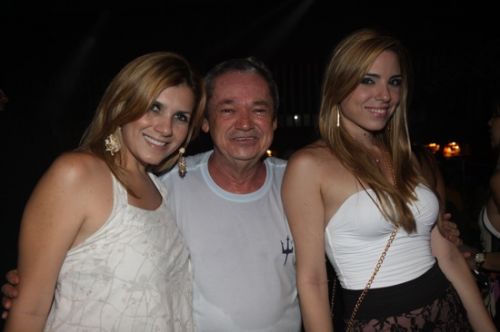 Carla Medeiros, Mr. Babão e Bruna Vasconcelos