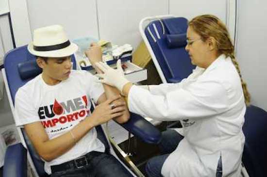 Hemoce vai ao shopping!