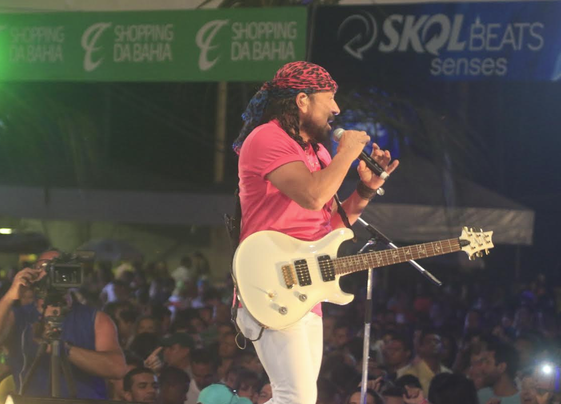 Bell Marques agita pré-Carnaval na Praia do Forte