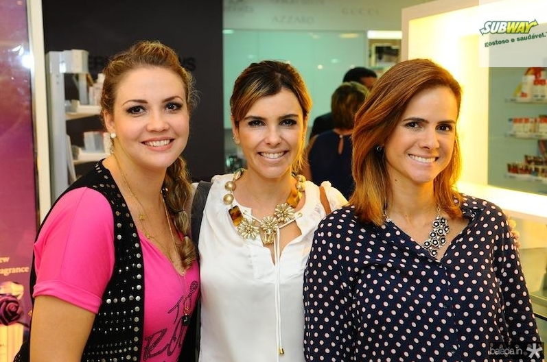 Manu Feitosa ensina a usar a palete da Naked 2