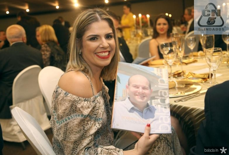 Carol Bezerra promove festa especial para crianças