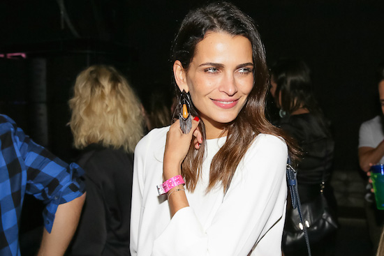 Famosos se jogam no Baile da Favorita em SP