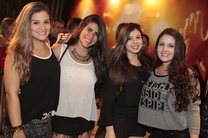 Baladinha Mexicana reúne turma energizada no Mucuripe Music!