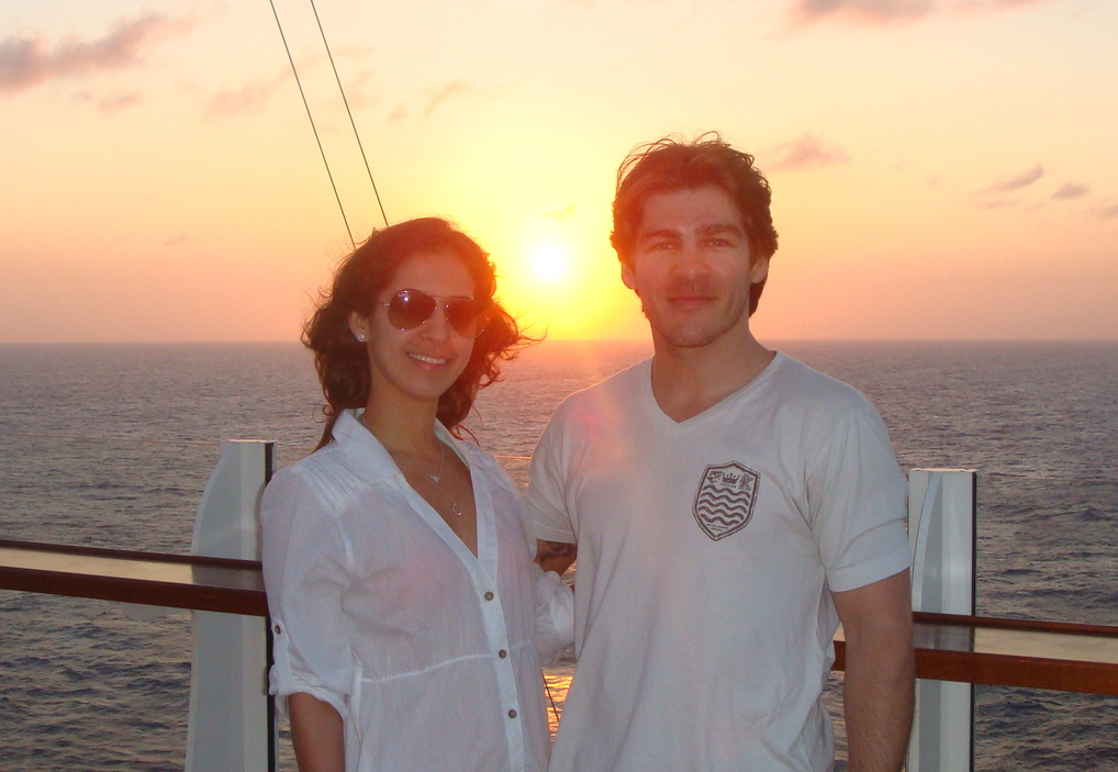 Caroline Linhares e Esdras Reis sobem ao altar