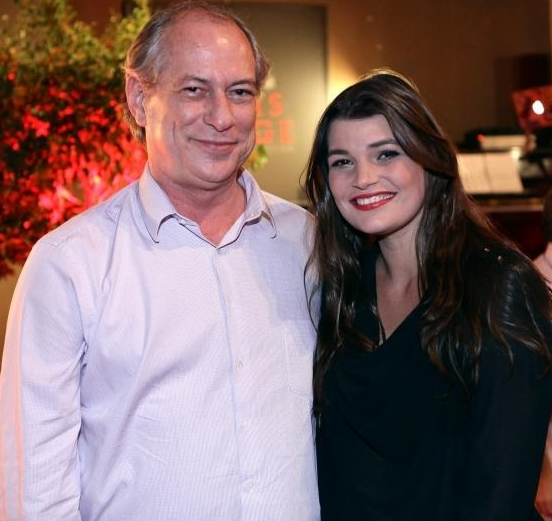 Ciro Gomes comemora aniversário em clima de petit comité