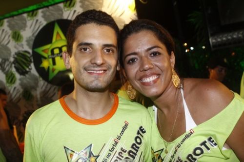 Jonathan Khellaf e Fernanda Dantas 
