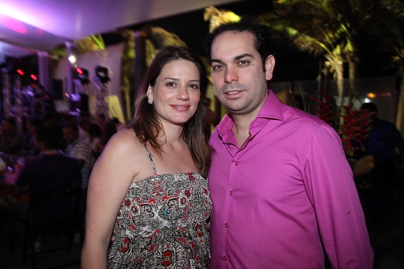Renata e Claudio Vale festejam o niver da Lara