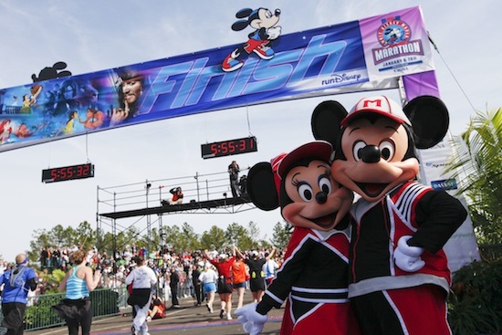 Brasileiros marcam presença na ”RunDisney”