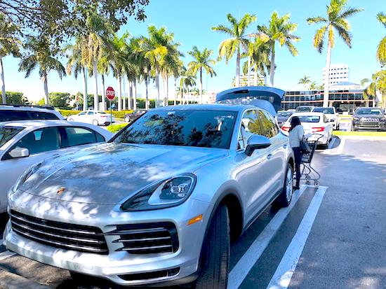 Cearenses fogem das locadoras tradicionais e optam por carros premium em Miami