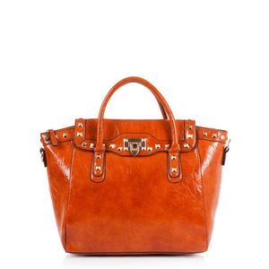 O mês de maio será Black and Gold na Olook