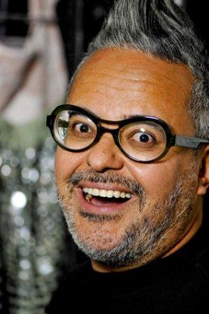 Ronaldo Fraga faz desfile no Parque Municipal