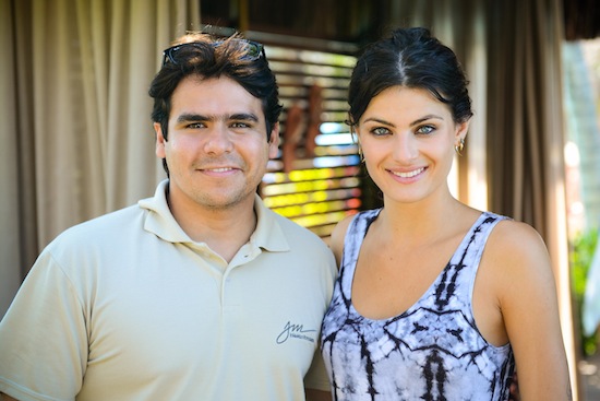 Isabeli Fontana faz ensaio no Beach Park