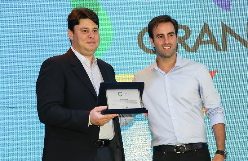 simpex incorporações - Vitor Frota inaugura o Grand Shopping