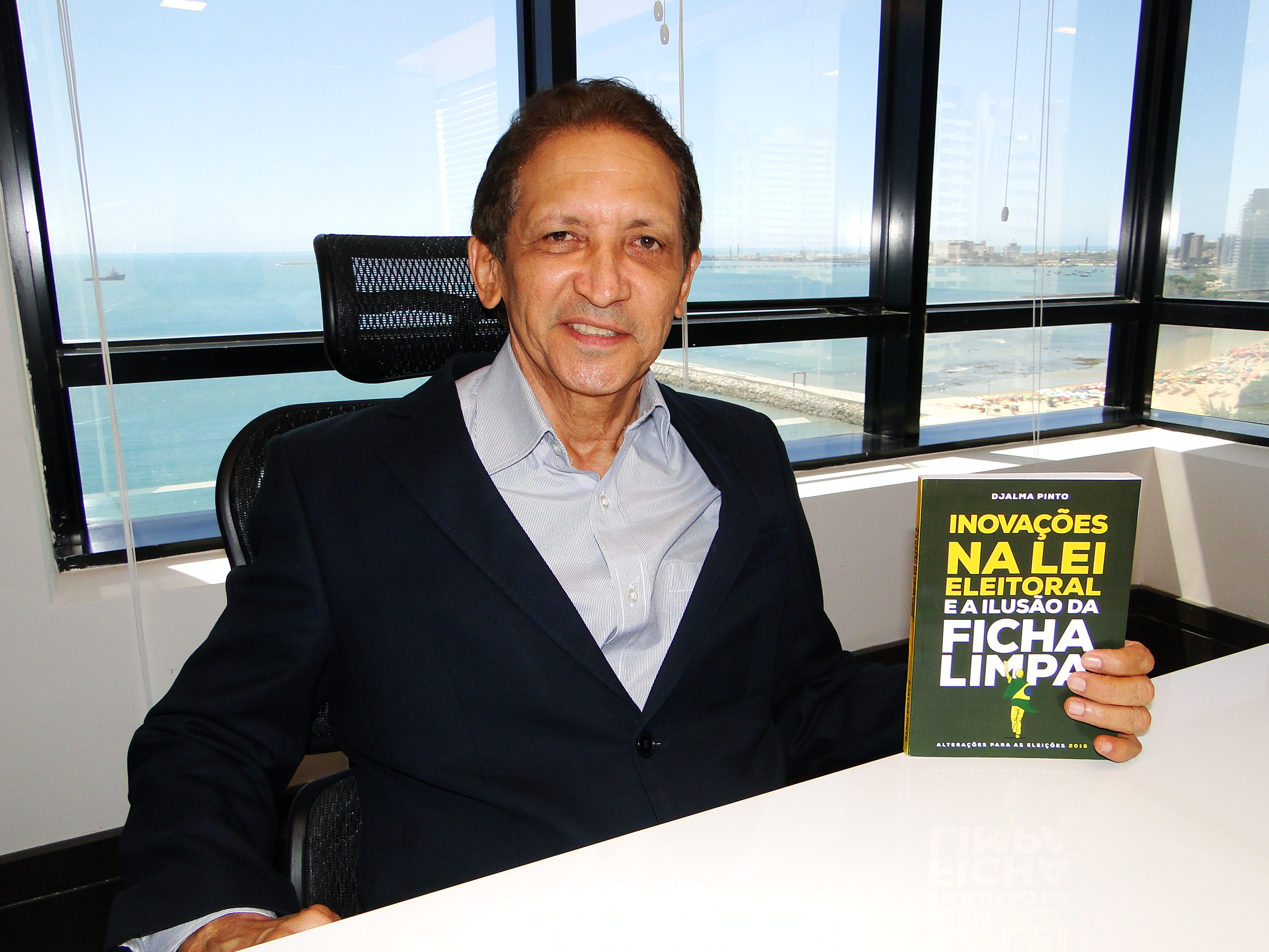 Djalma Pinto lança livro sobre regras eleitorais