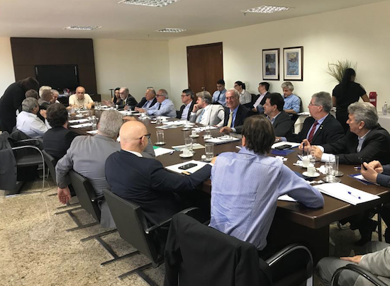 Clóvis Bezerra debate frete mínimo e reforma tributária na CNT