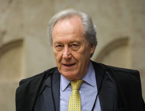 Ricardo Lewandowski fala sobre os desafios do federalismo brasileiro em evento na Unifor