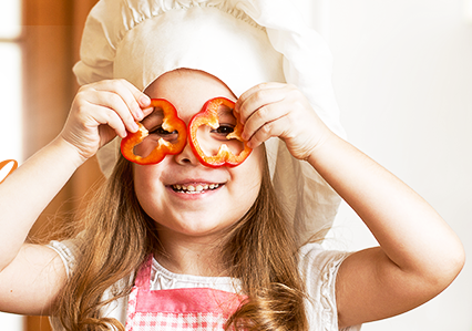 Dia das Crianças: Mercadinhos São Luiz batem o martelo com a Richester