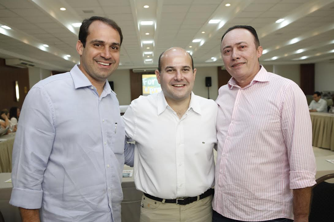 Roberto Cláudio é eleito Personalidade Turística 2014 pela ABIH-CE