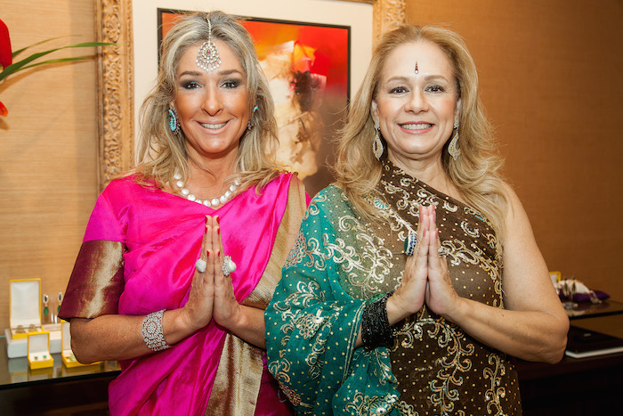 Sarah Philomeno arma coquetel indiano no Ed. Saint Paul