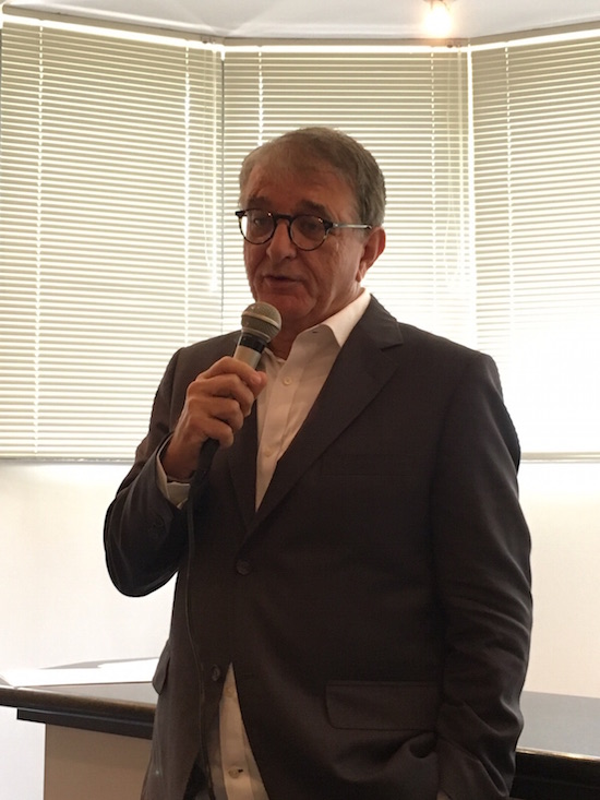 Arialdo Pinho apresenta balanço do Turismo durante reunião na ABIH-CE