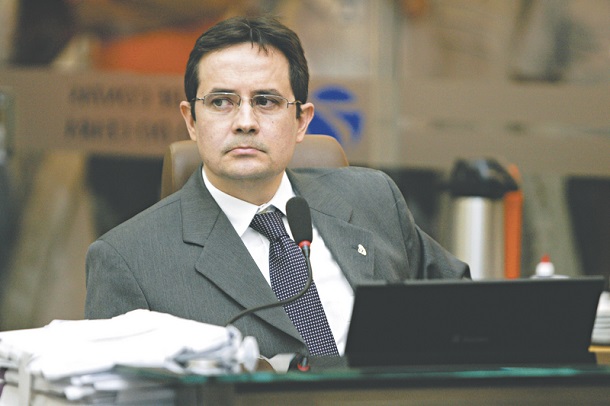 Edilberto Pontes toma posse como presidente do TCE