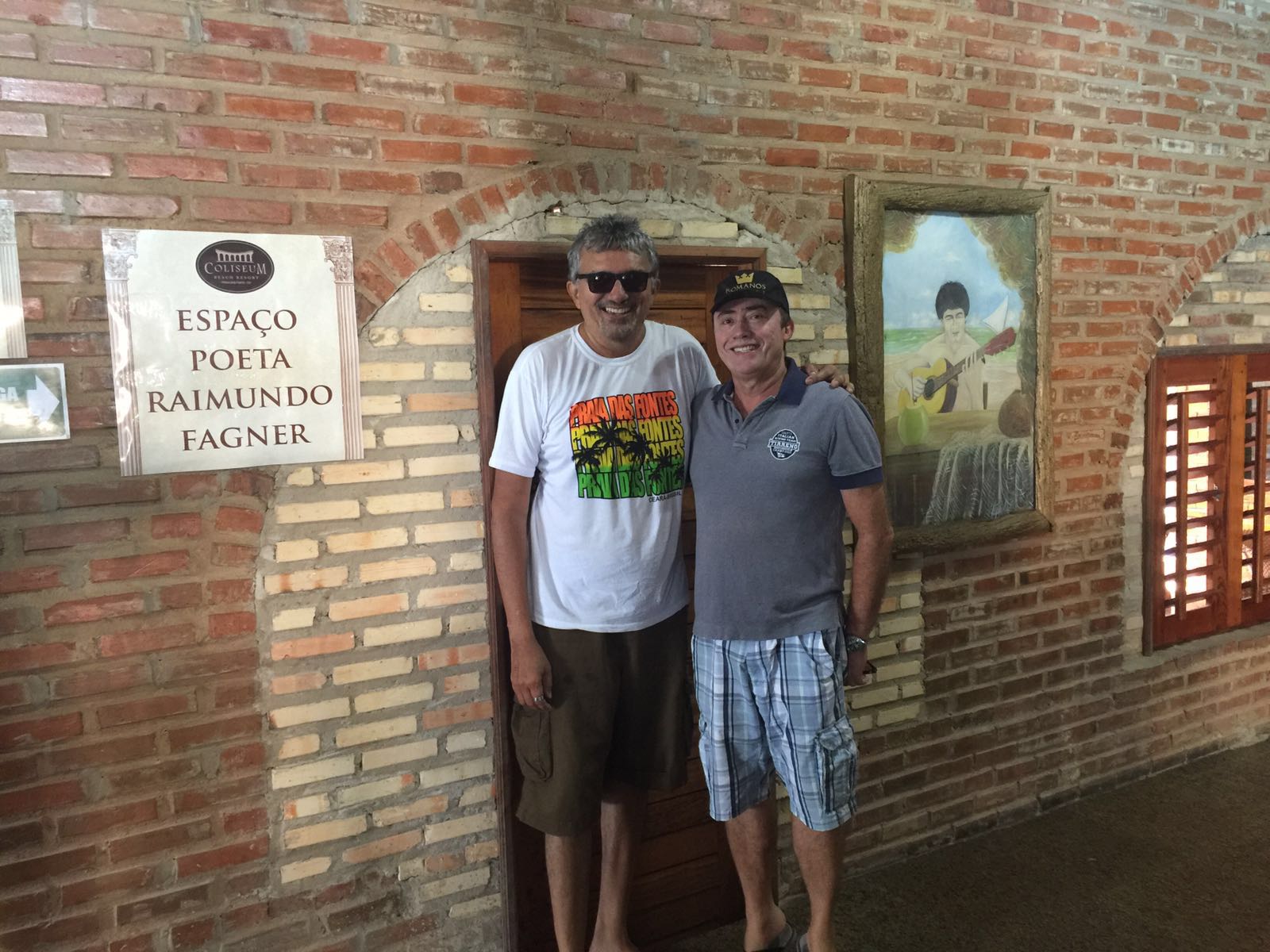 Falcão curte Carnaval no Coliseum Beach Resort