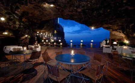 Hotel italiano inaugura restaurante de luxo dentro de caverna