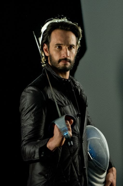 Parada Fashion! Rodrigo Santoro estrela campanha da VR