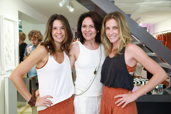 A.Niemeyer celebra sua estreia na Dona Coisa, no Rio de Janeiro