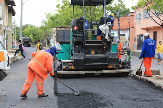 Roberto Cláudio anuncia pacote de recuperação e pavimentação de vias