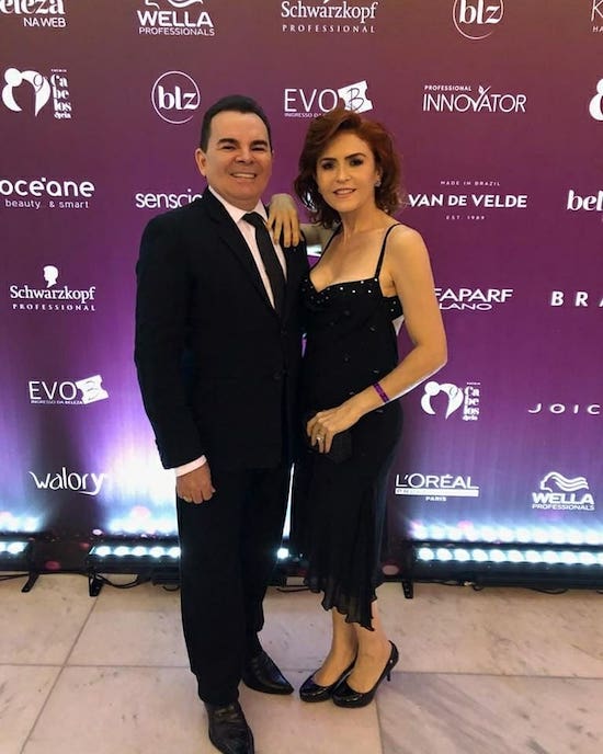 Walker Santiago viaja até São Paulo para o prêmio da revista Cabelos&Cia