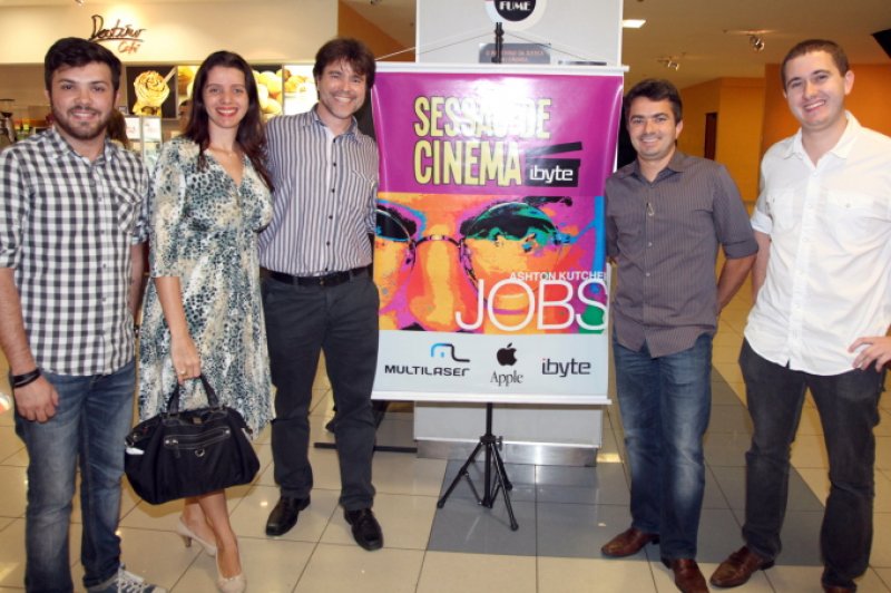 cinema - Ibyte, Multilaser e Apple levam convidados para assistir “Jobs”